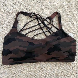 🍋 Lululemon Free to be Wild Bra size 10